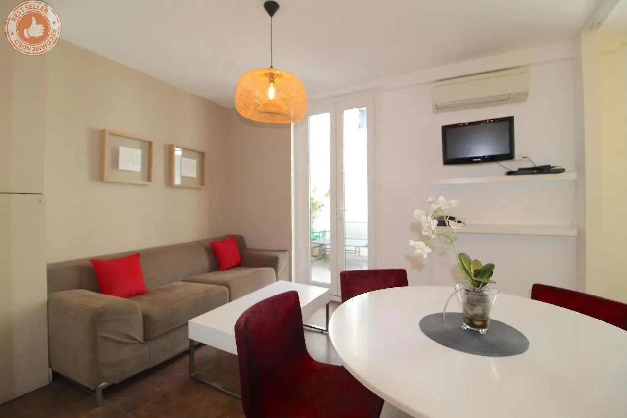 Alc - Jj482 - 9 Min Palais And Beaches location